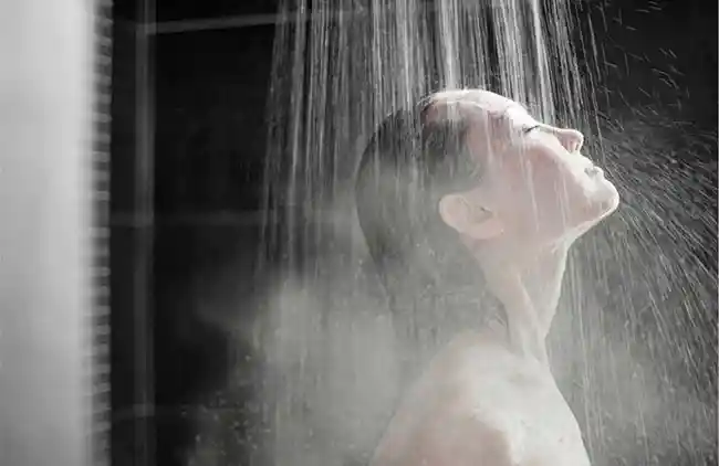 Does Corona virus die from bathing with hot water? Know its truth from experts..